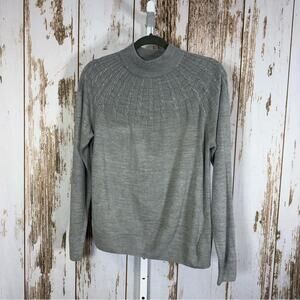 Tog Shop, elegant Gray Turtleneck Sweater for Women Knit Acrylic. Size Large.